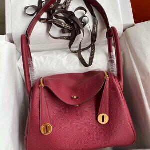 Classic Hermes Bag: A Stylish and Versatile Choice for Elegance